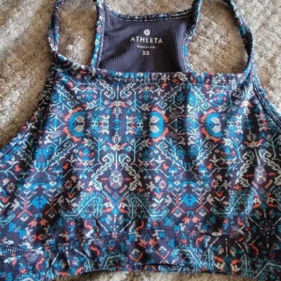 XS Fitted Crop Sports Bra BUNDLE (8) - Picture 2 of 9